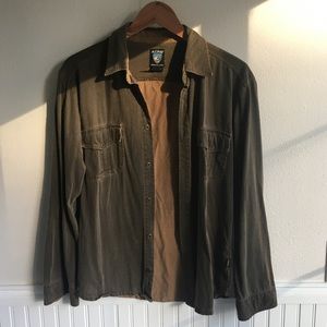 Nice men's outdoor shirt, gently worn